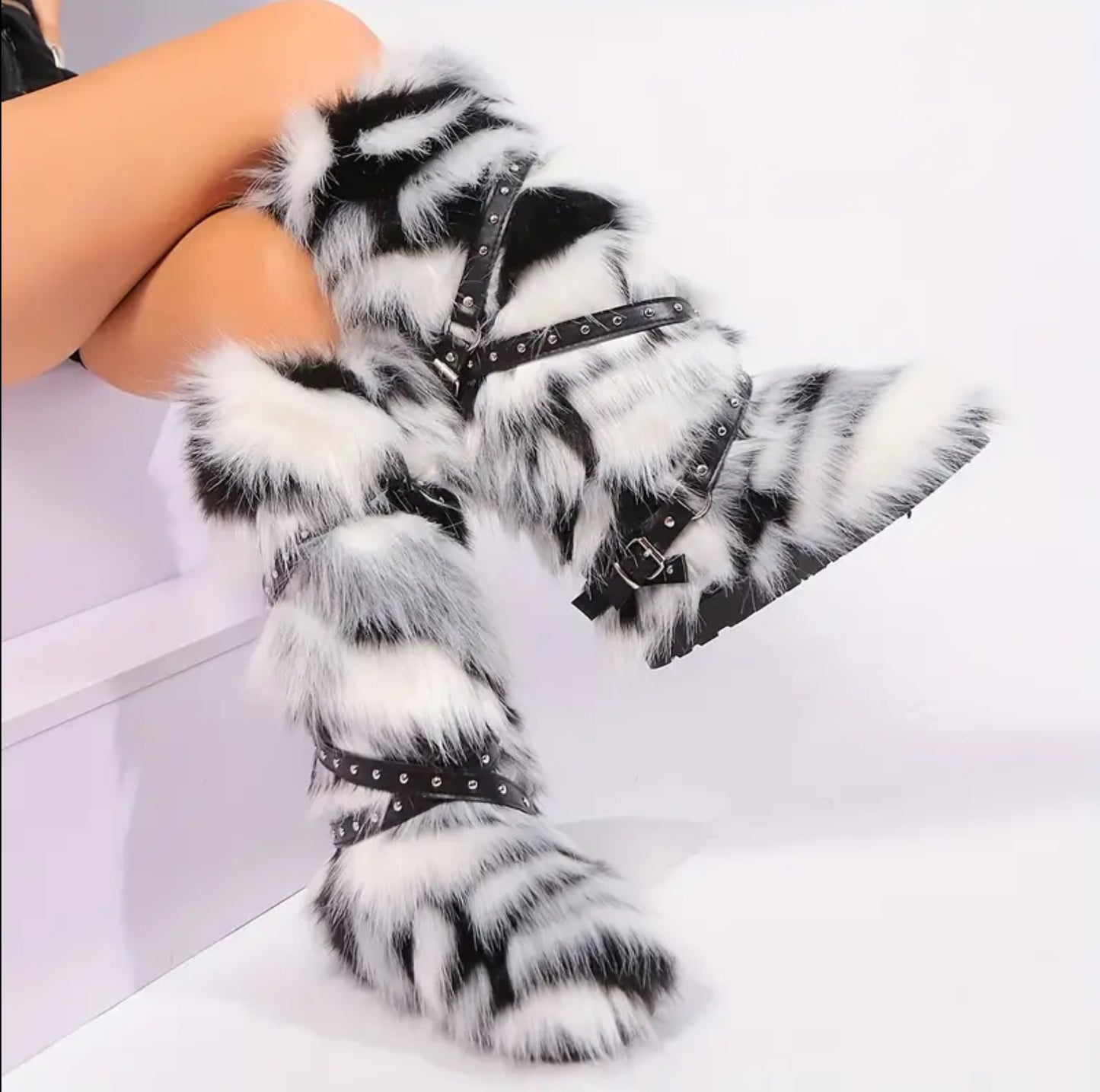 Retro Long Fur Belted Boots