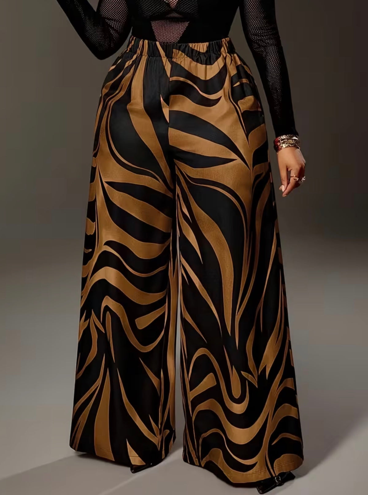 Elegant Sleek Wide Leg Pants (Curve)